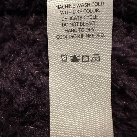 Plush Pullover-New Without Tags - Picture 5 of 5